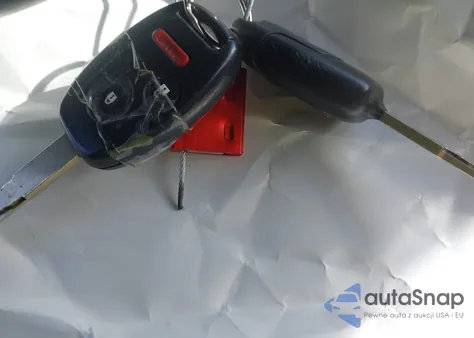 2014 Ford Fiesta Se z USA, uszkodzony, nr VIN 3FADP4BJ7EM139319